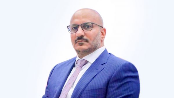 كشف تفاصيل لقاء فاضح لطارق عفاش مع هذه الشخصية (صورة)