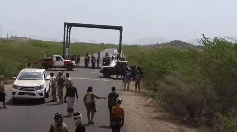 جماعة الحوثي وطارق يبدأن تنفيذ هذه التفاهمات بشأن تعز