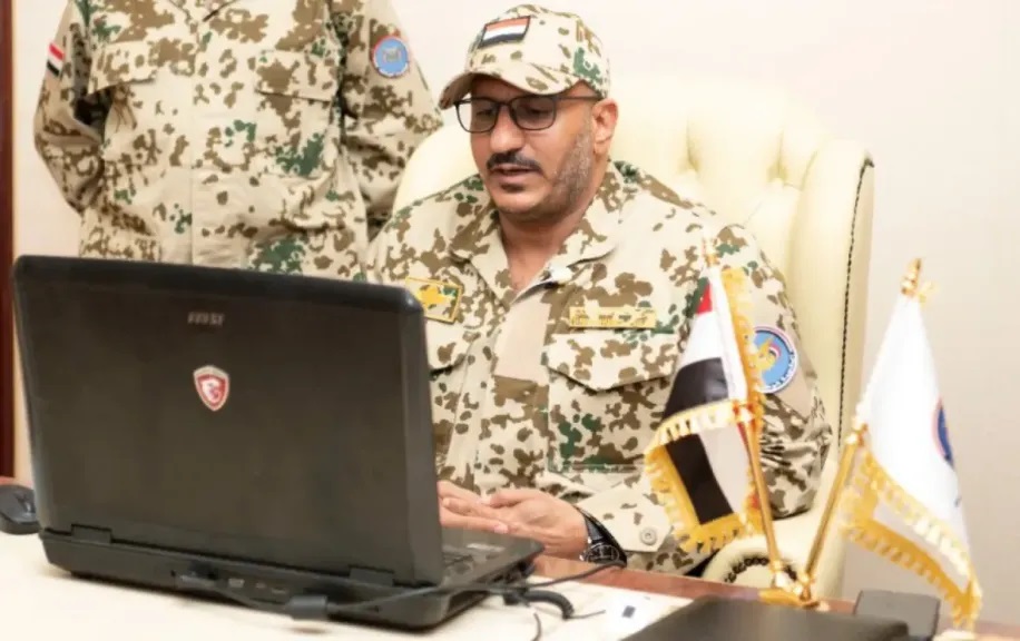 مشاهد فيديو تباغت طارق عفاش!