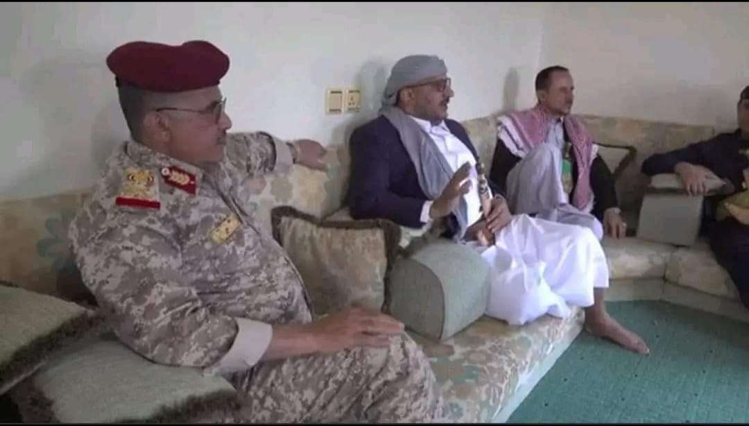 قيادة محور تعز تطوي الماضي وتستقبل طارق لبحث هذا القادم 