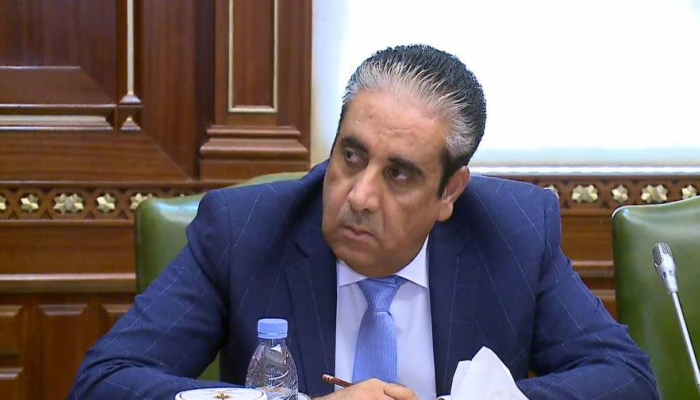 "معياد" يستدعي نفوذه في العاصمة للتنكيل بباحث كشف فساده