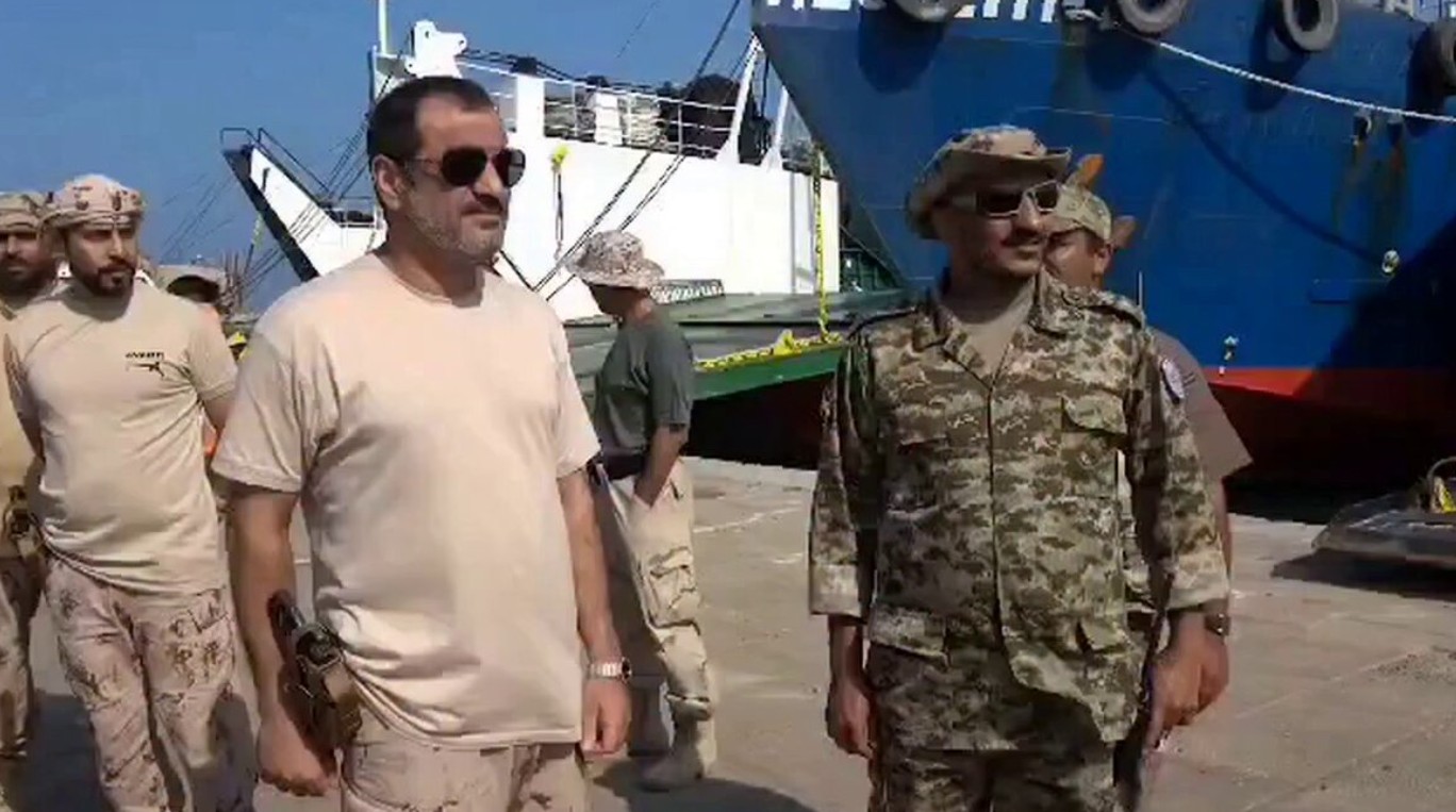 استقبال صاخب لطارق عفاش!