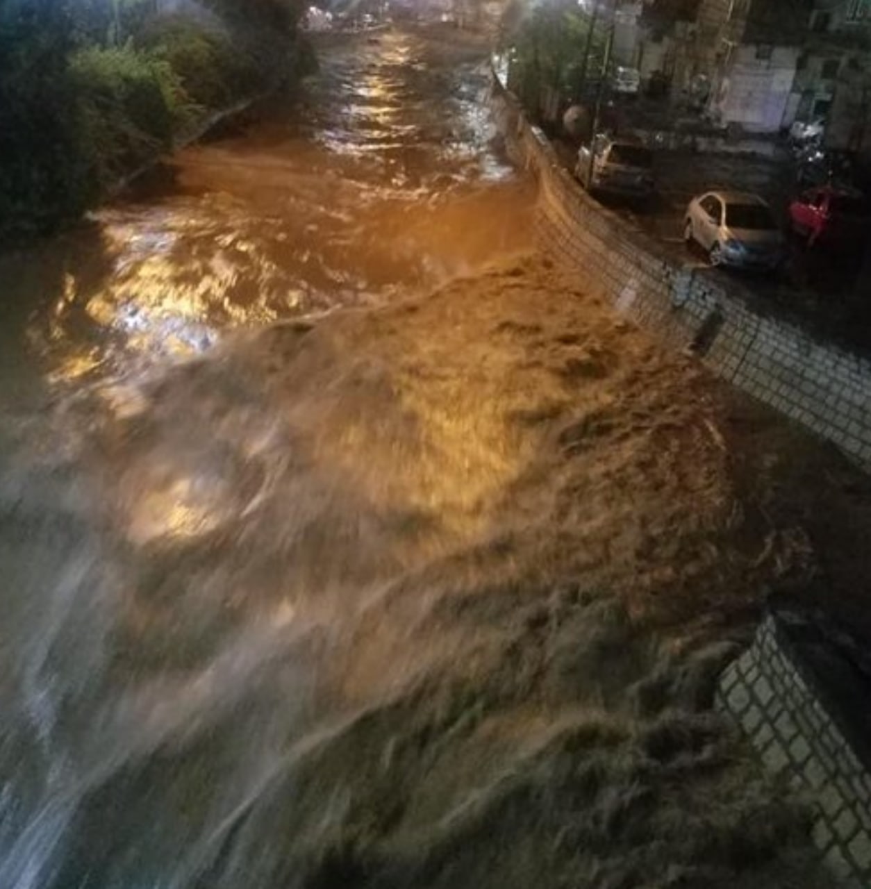 مشاهد مروعة لغرق صنعاء والجوف ومارب بالسيول (صور - فيديو)
