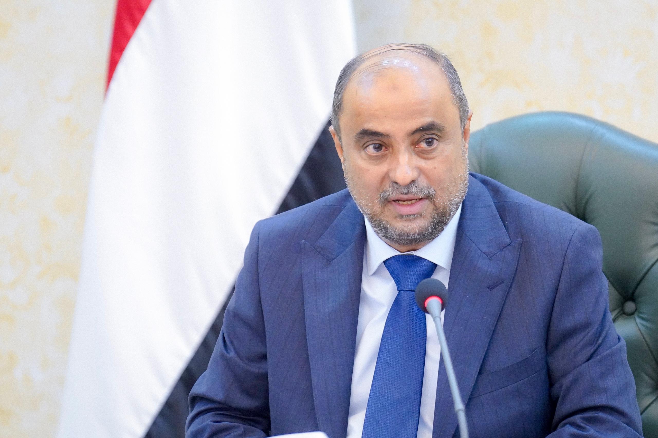 رئيس الحكومة يرد على طارق عفاش 