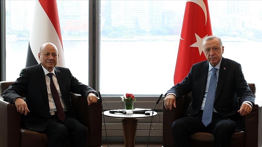 الرئيس التركي اردوغان يبلغ العليمي هذا القرار الهام بشأن اليمن