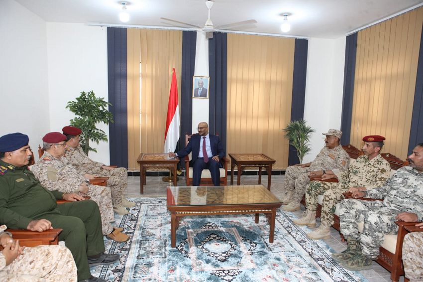 طارق يستفز منتسبي الجيش الوطني بهذا الاتهام السافر