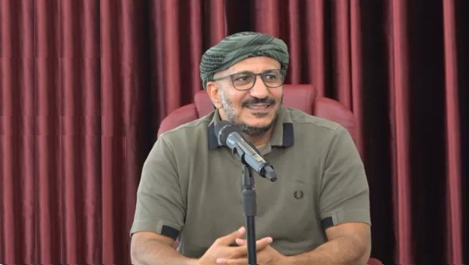 طارق عفاش يعلن مكرمة كبرى للساحل الغربي