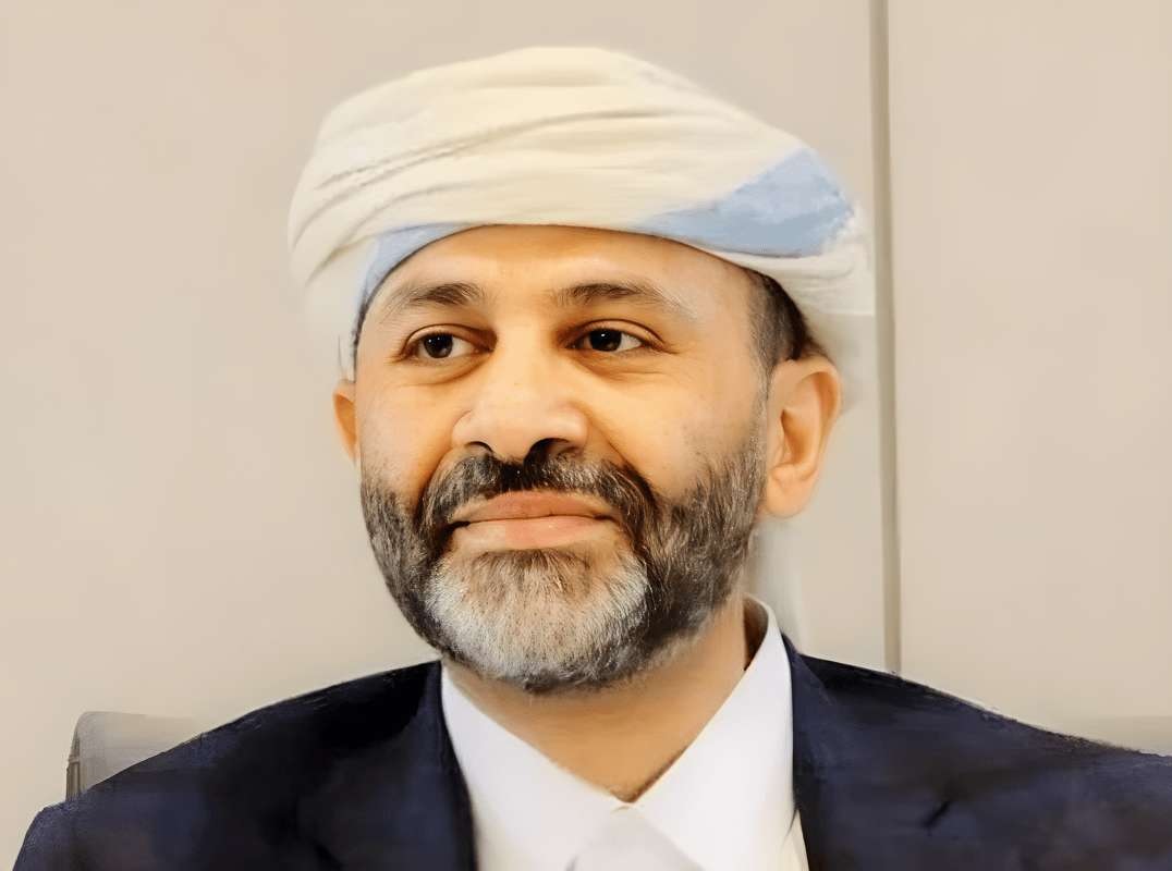 اعلان جريء للشيخ حميد الاحمر