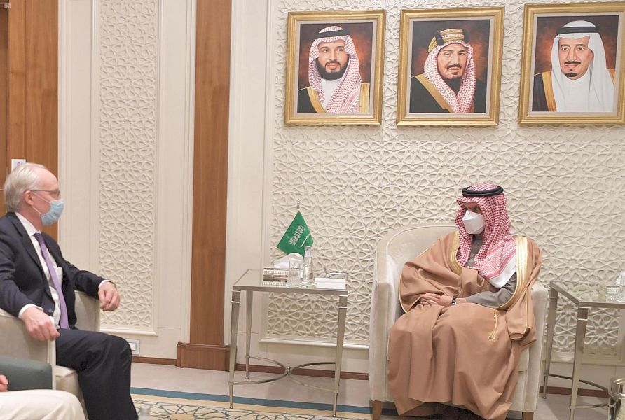استئناف المفاوضات في الرياض ومسقط 