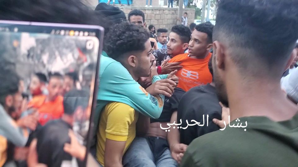 طارق عفاش ينتقم لغروره بإحراق تعز (فيديو + صور)