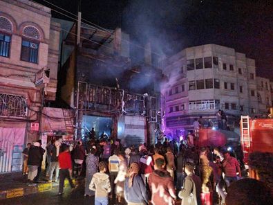 مشاهد اولية لحريق كبير في العاصمة صنعاء (فيديو)