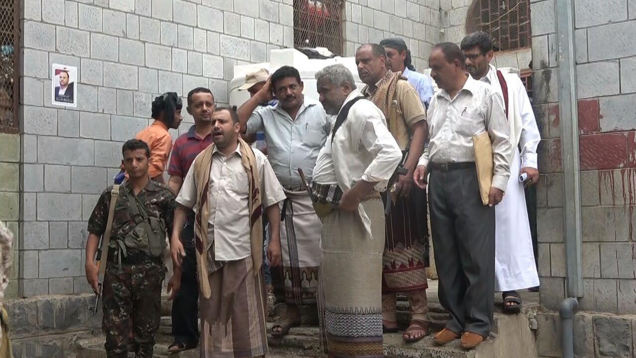 قرار حوثي مفاجئ بحق السجناء بالحديدة (صور)