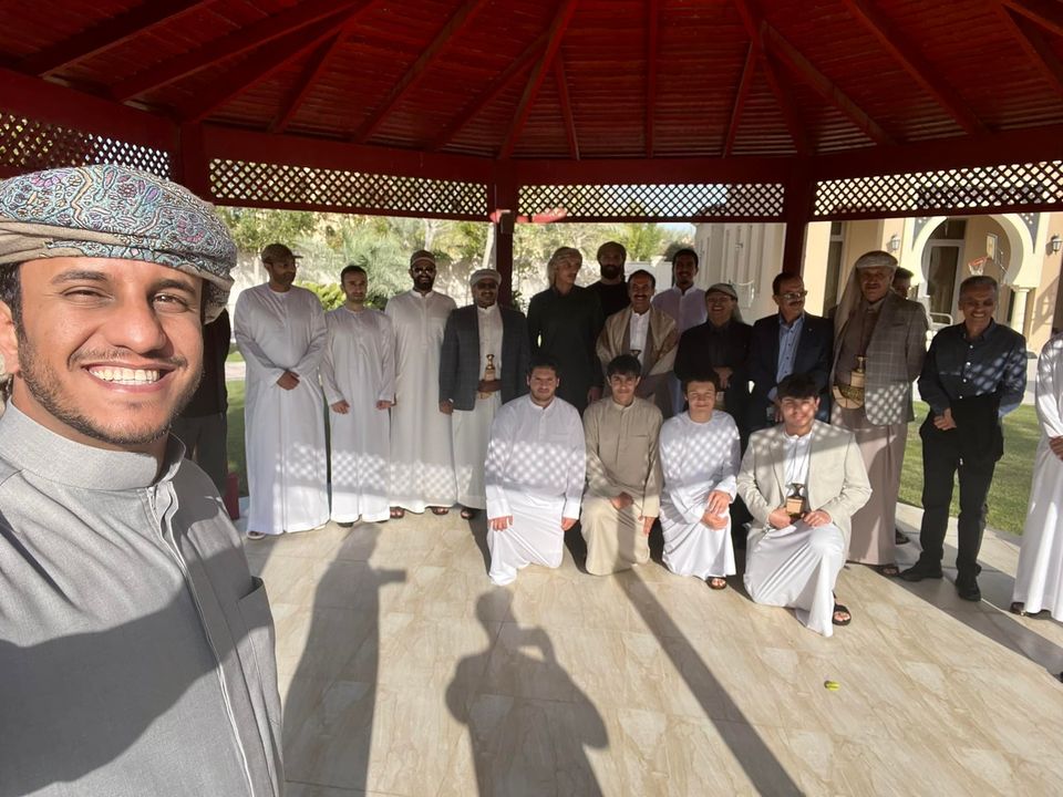 تفاصيل اجتماع احمد علي مع أركان 