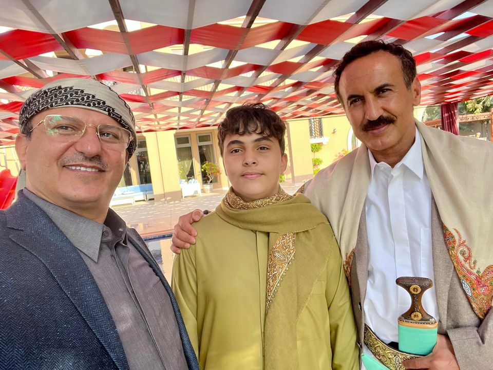 تفاصيل اجتماع احمد علي مع أركان 
