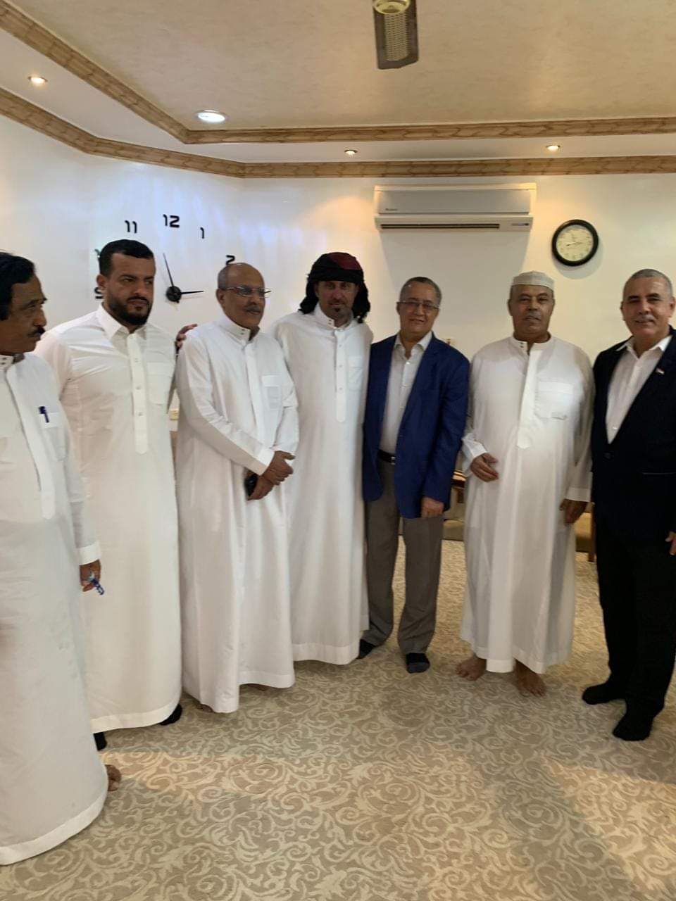 ظهور مفاجئ لواحد من اهم رجال عفاش (صورة)