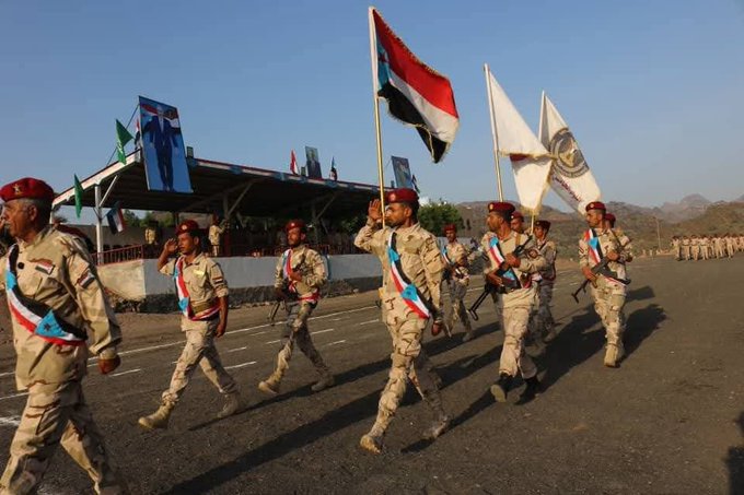 وزير الدفاع الداعري يعلن انقلابا (فيديو)