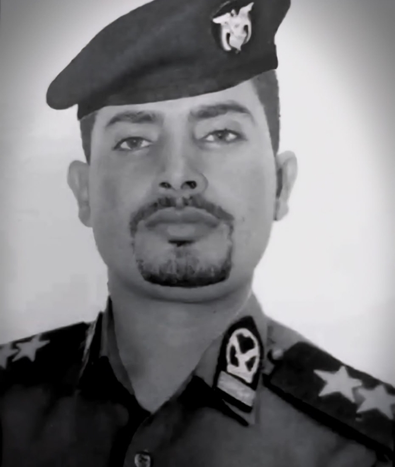 الشرعية تفجع بمقتل قائد ووفاة اخر