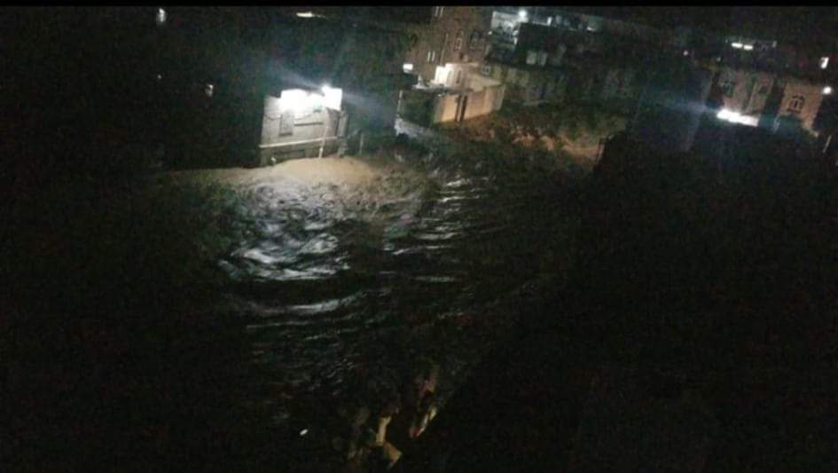 مشاهد مروعة لغرق صنعاء والجوف ومارب بالسيول (صور - فيديو)