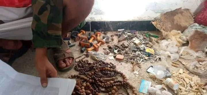 ضبط أشهر وأخطر ساحر في اليمن (صور+ تفاصيل)
