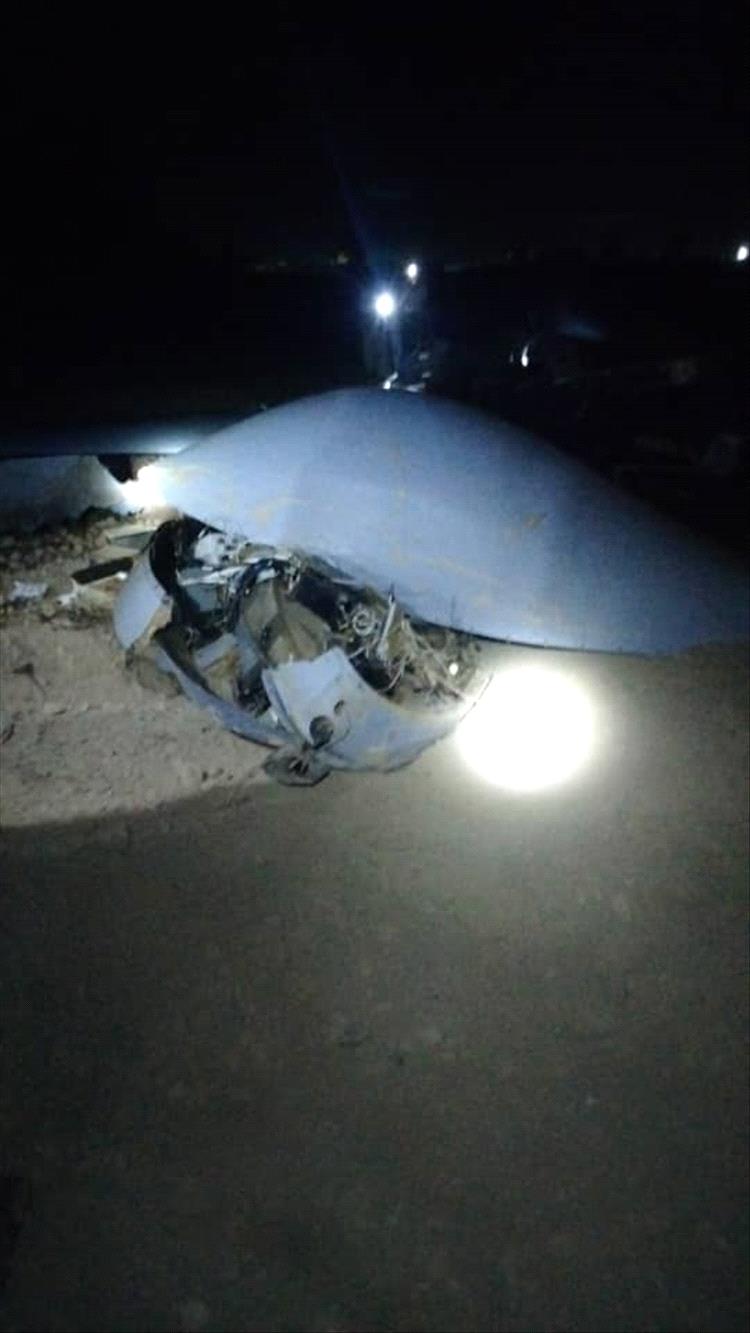 سقوط طائرة عملاقة في مارب (صور)