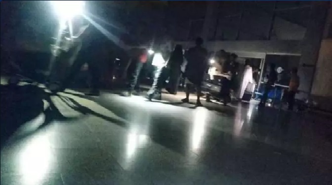 فضيحة كارثية بمطار عدن ووزير النقل يعلق (صور)