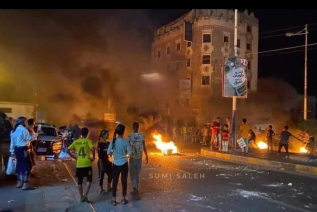 المليشيا تطلق النار على مسؤول كبير (صور)