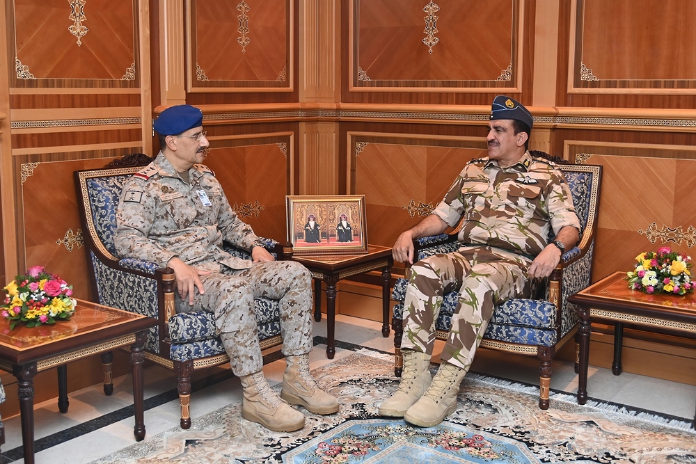 تنسيق عسكري سعودي عماني 