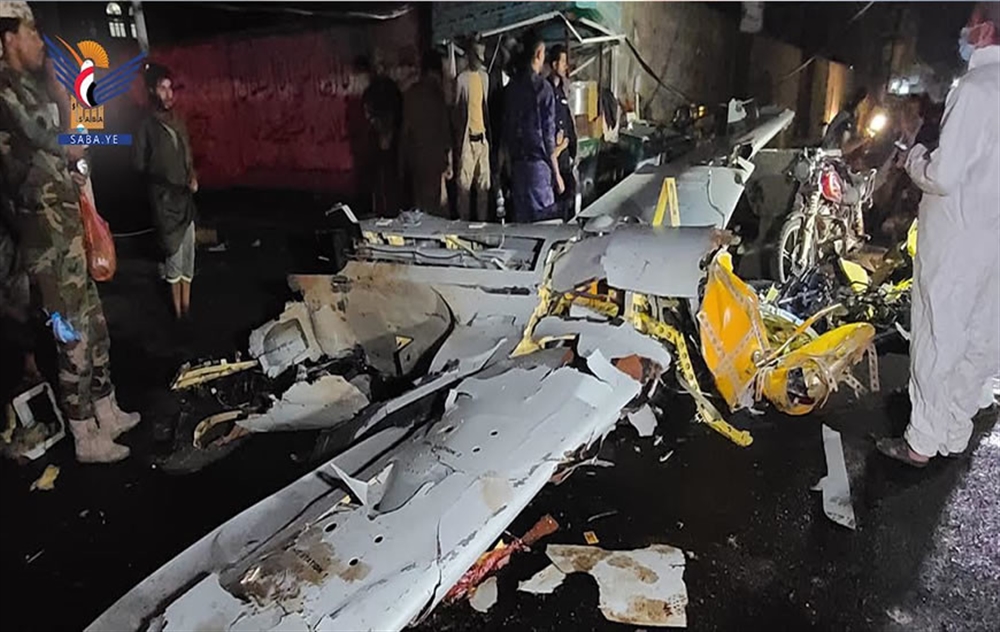كاميرات مراقبة تفضح حقيقة الطائرة التي سقطت بصنعاء (فيديو)