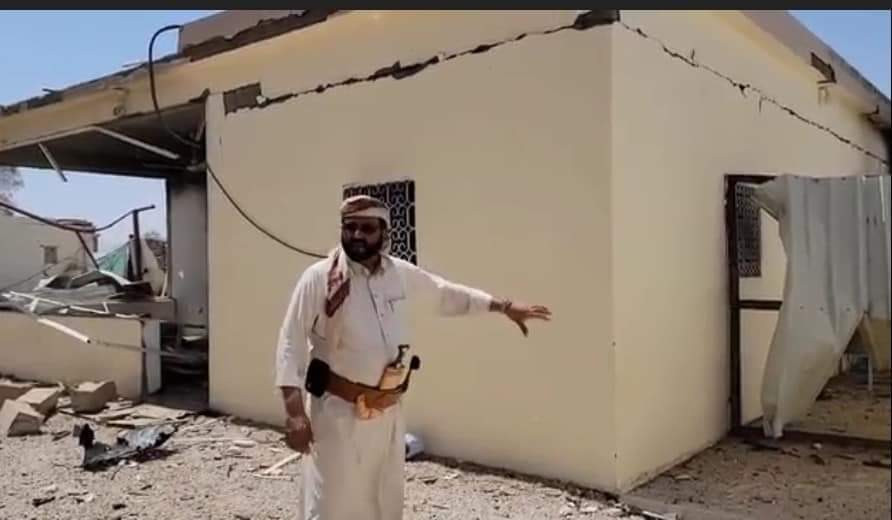 مشاهد جديد لقصف منزل الشيخ سلطان العرادة (صور)